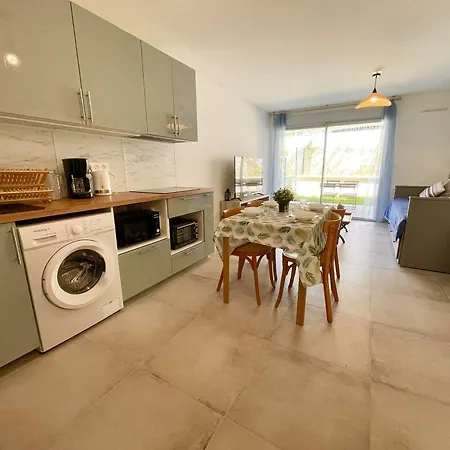 Appartement, Climatisation, Parking - 4 Pers. - Fr-1-900-12 * Le Lavandou